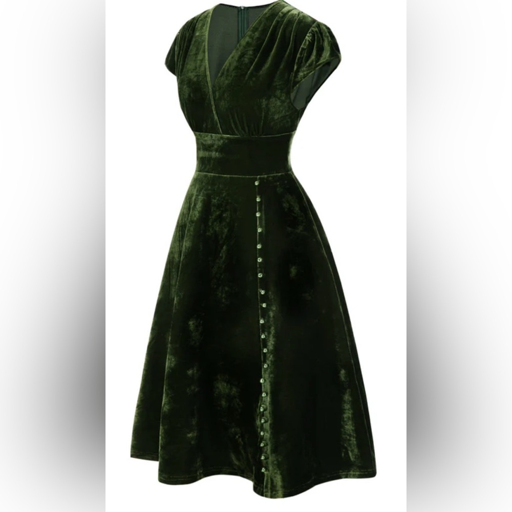 Emerald green velvet feel dress. Retro-stage